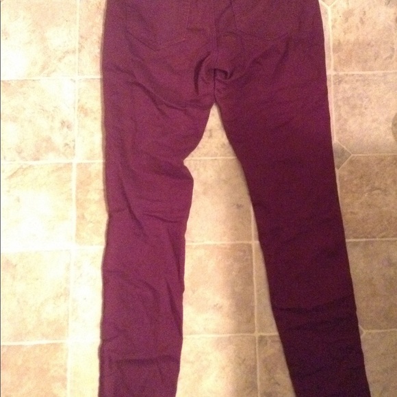 Maroon jeans - Picture 3 of 3